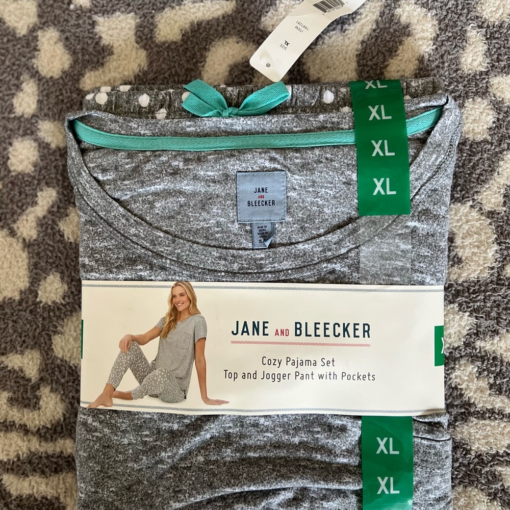 Jane and Bleecker Gray Pajama Set